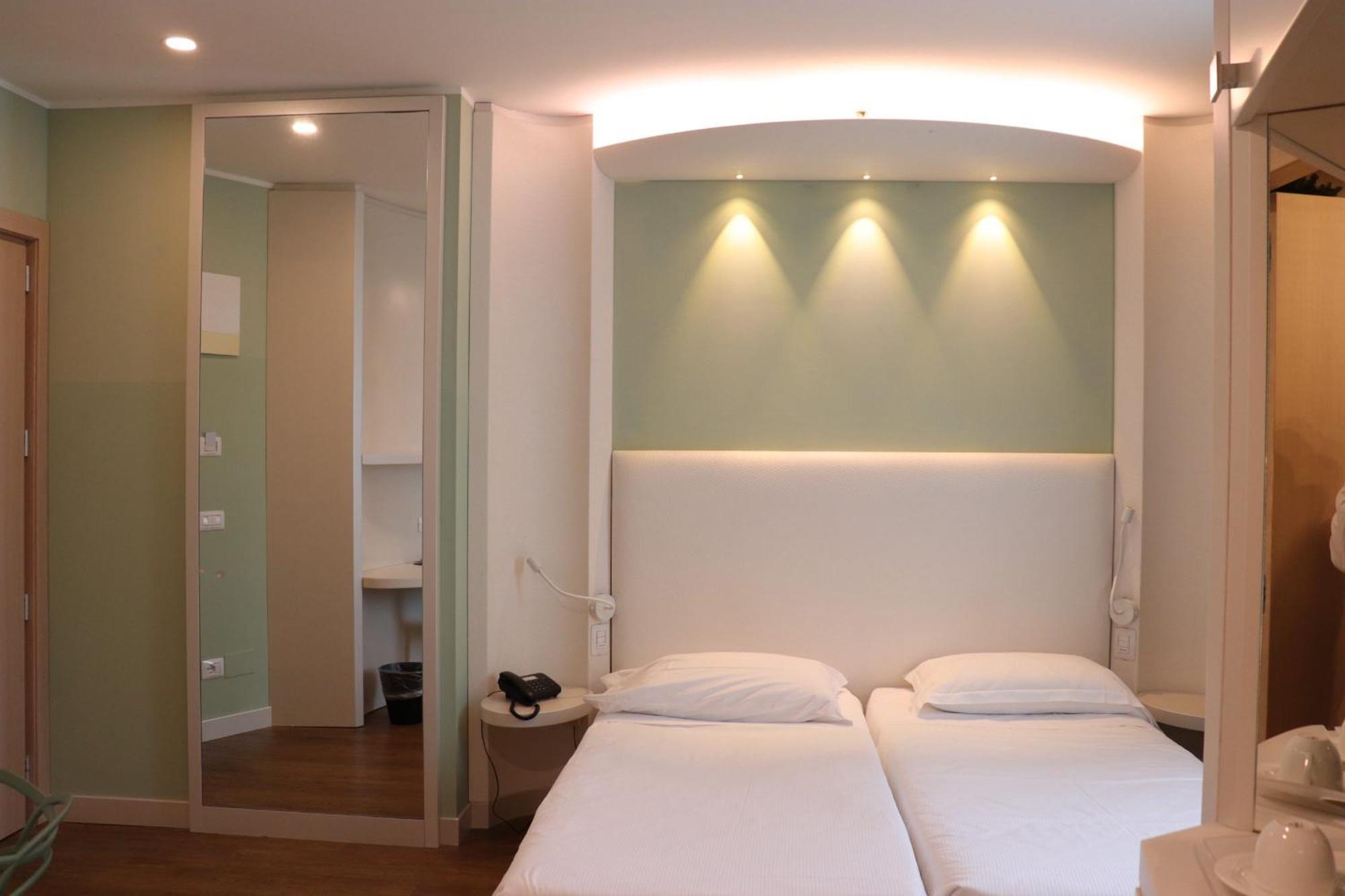 Ark Hotel — Zdjęcia 1